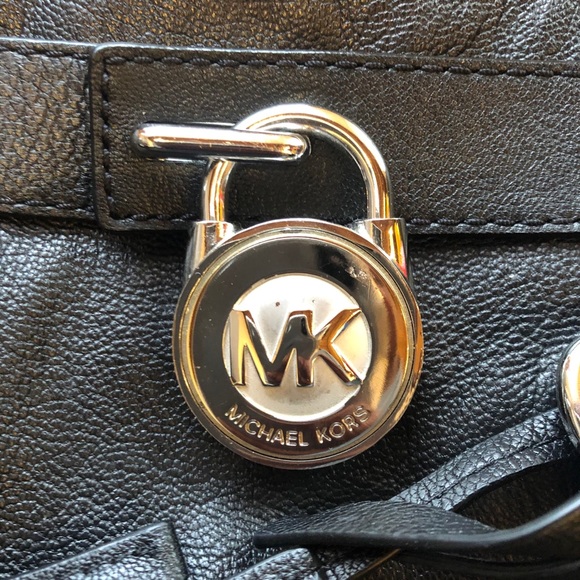 Micheal Kors Hamilton handbag - Picture 5 of 7